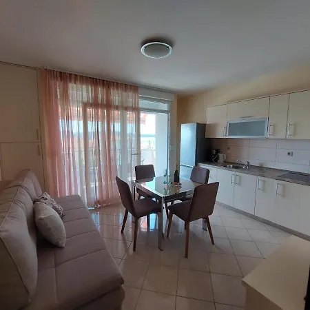 Apartments Zulim Trogir Exterior photo